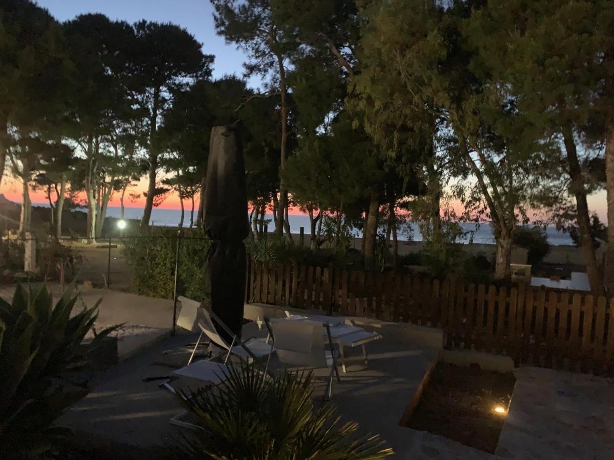 L'Oasi Una Pineta Sul Mare Custonaci Exterior photo